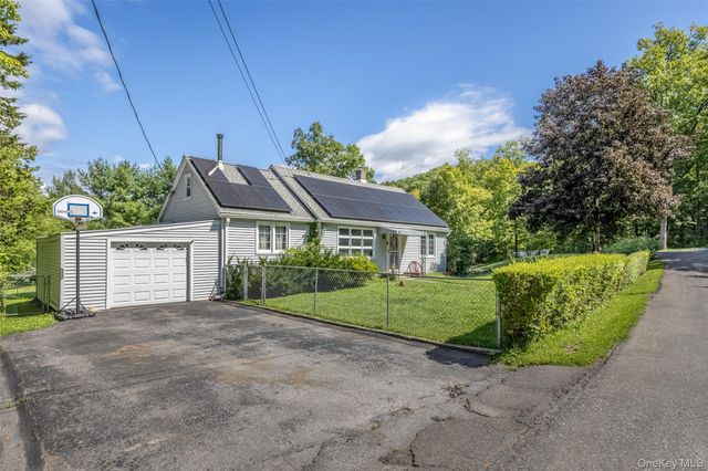 27 Old Mill Road, Esopus, NY 12429