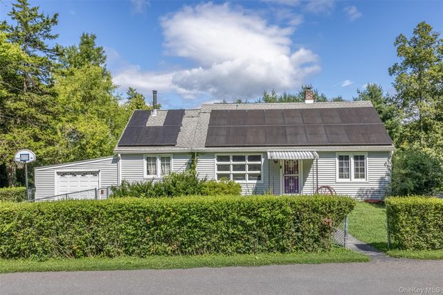 27 Old Mill Road, Esopus, NY 12429