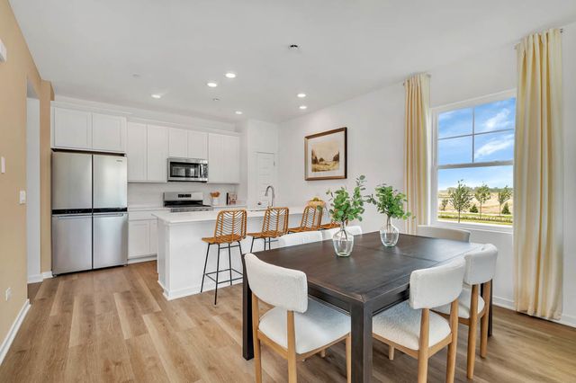 2238 Bodega Road, Oswego, IL 60543