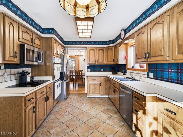 19816 Wendy Drive, Berea, OH 44017