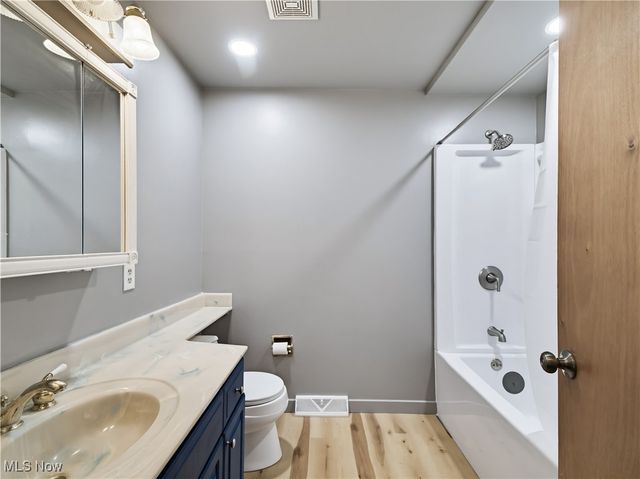 19816 Wendy Drive, Berea, OH 44017