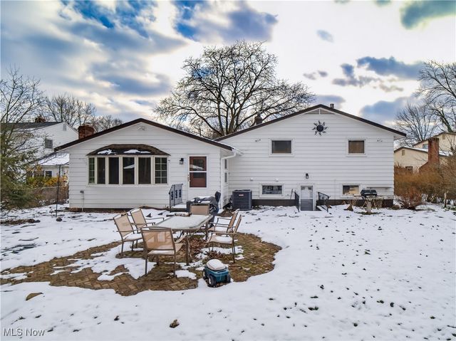 19816 Wendy Drive, Berea, OH 44017