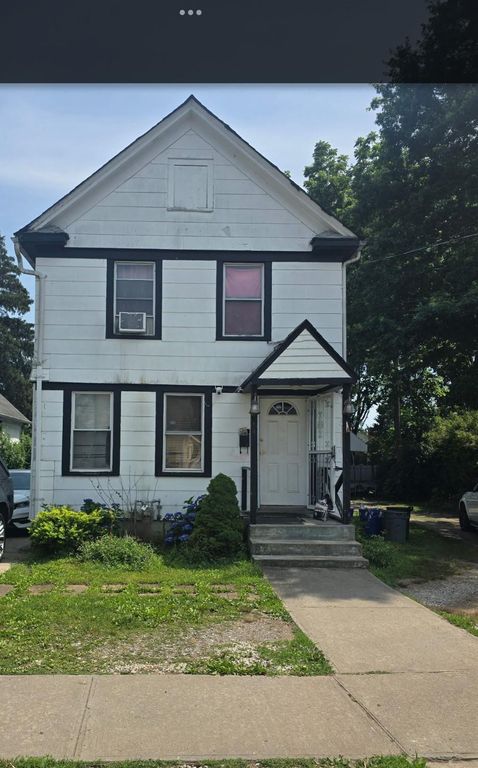 24 Albemarle Avenue, Hempstead, NY 11550