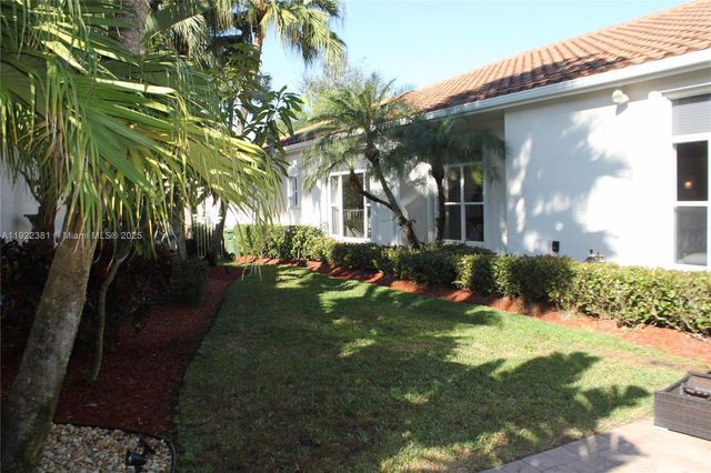 2524 Bay Pointe Ct 2524, Weston, FL 33327