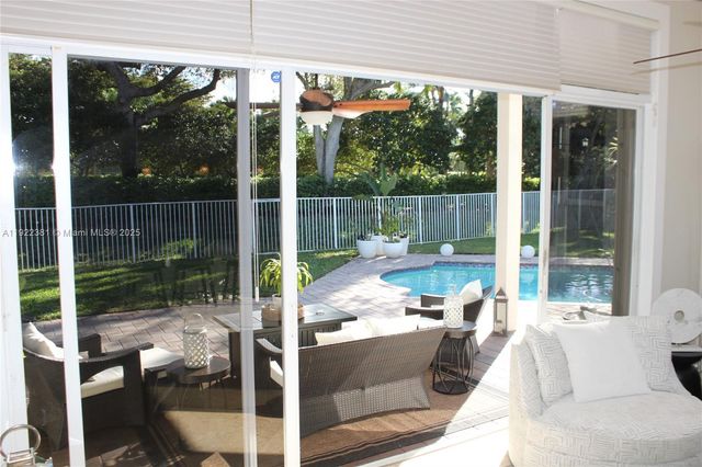 2524 Bay Pointe Ct 2524, Weston, FL 33327