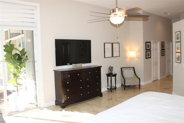 2524 Bay Pointe Ct 2524, Weston, FL 33327