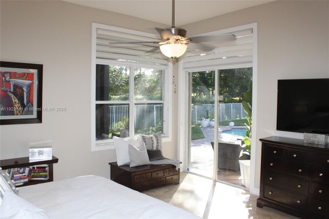 2524 Bay Pointe Ct 2524, Weston, FL 33327