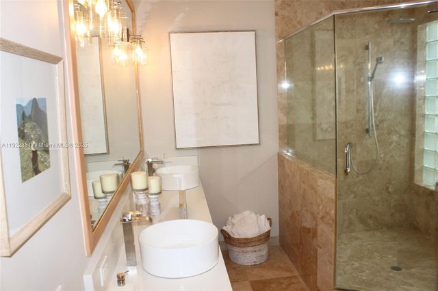 2524 Bay Pointe Ct 2524, Weston, FL 33327