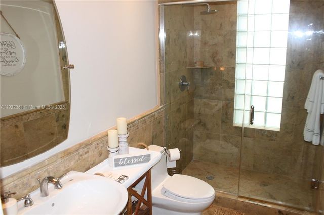 2524 Bay Pointe Ct 2524, Weston, FL 33327