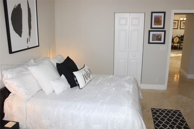 2524 Bay Pointe Ct 2524, Weston, FL 33327