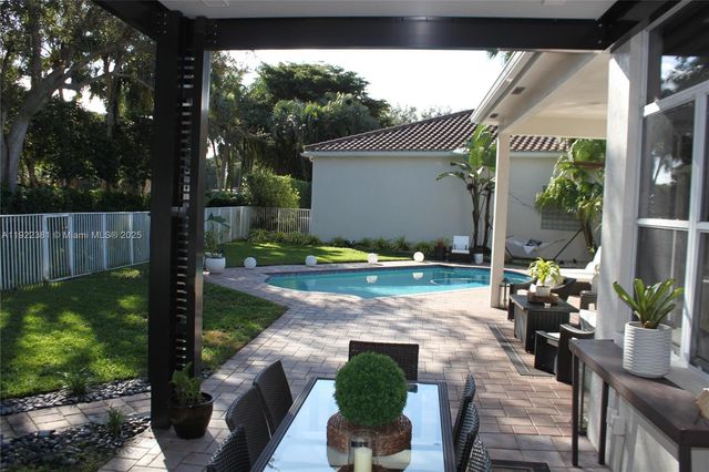 2524 Bay Pointe Ct 2524, Weston, FL 33327