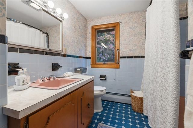 26 Arlington Road, Burlington, MA 01803