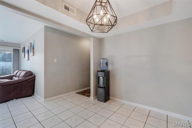 5133 Hollow Wood Court A, St Louis, MO 63128