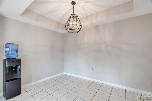 5133 Hollow Wood Court A, St Louis, MO 63128