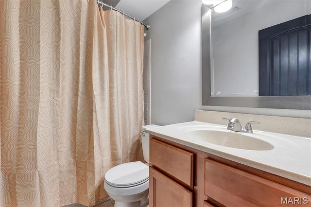 5133 Hollow Wood Court A, St Louis, MO 63128