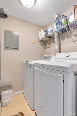 5133 Hollow Wood Court A, St Louis, MO 63128