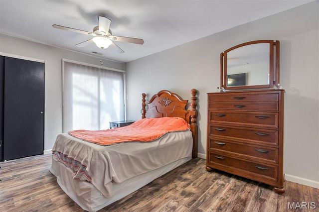 5133 Hollow Wood Court A, St Louis, MO 63128