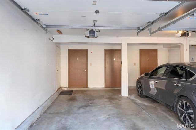 5133 Hollow Wood Court A, St Louis, MO 63128