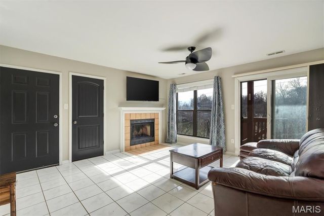 5133 Hollow Wood Court A, St Louis, MO 63128