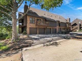 5133 Hollow Wood Court A, St Louis, MO 63128