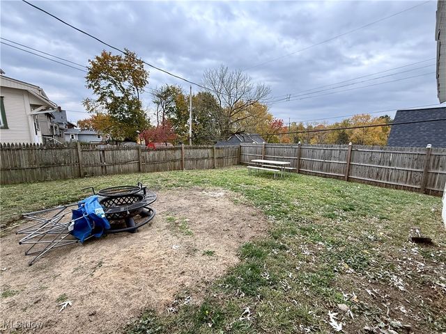 935 Ridge Road NW, Canton, OH 44703