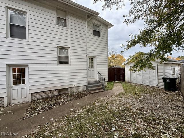 935 Ridge Road NW, Canton, OH 44703