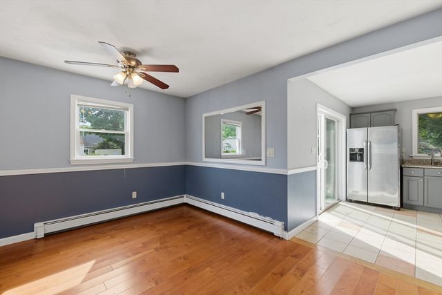 16 Elm St, Reading, MA 01867