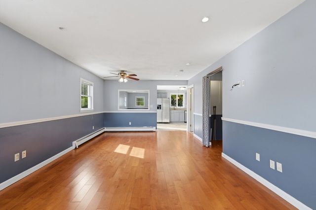 16 Elm St, Reading, MA 01867