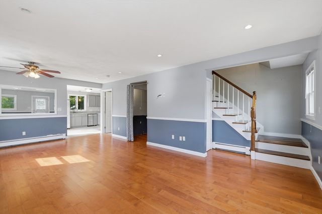 16 Elm St, Reading, MA 01867