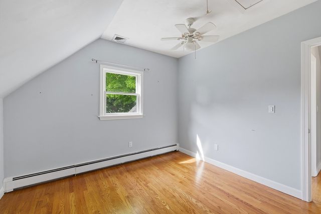 16 Elm St, Reading, MA 01867