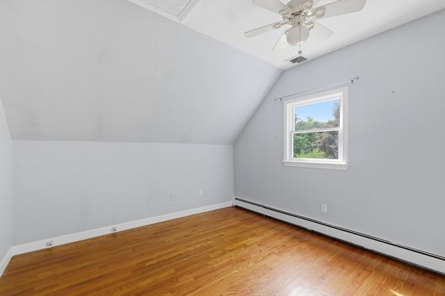 16 Elm St, Reading, MA 01867