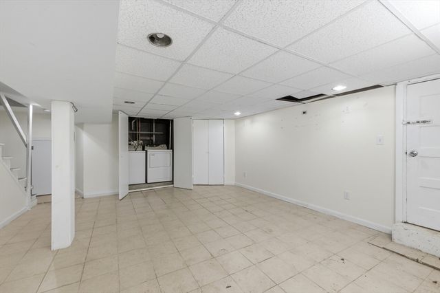 16 Elm St, Reading, MA 01867