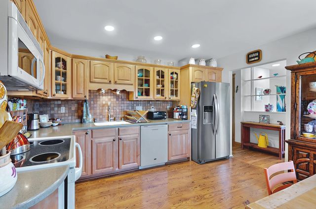 5 Hobbs Road, Peralta, NM 87042