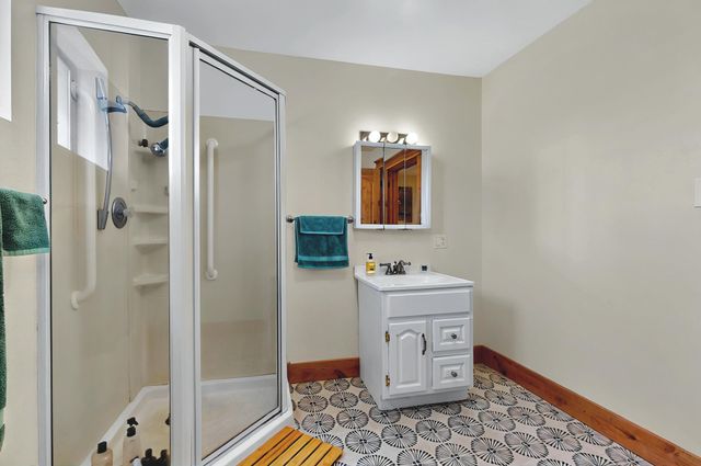 5 Hobbs Road, Peralta, NM 87042