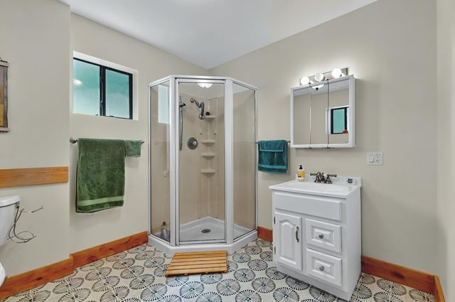 5 Hobbs Road, Peralta, NM 87042
