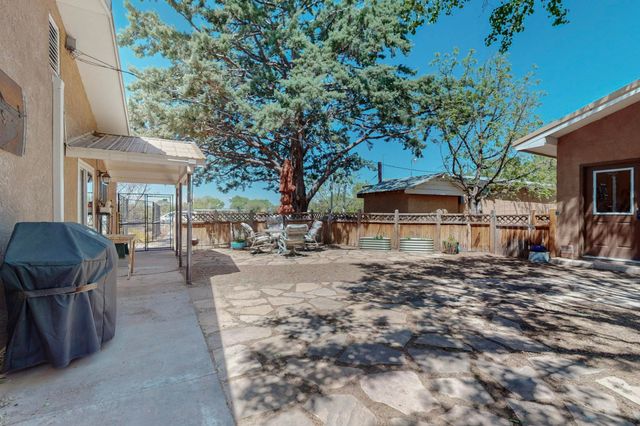 5 Hobbs Road, Peralta, NM 87042