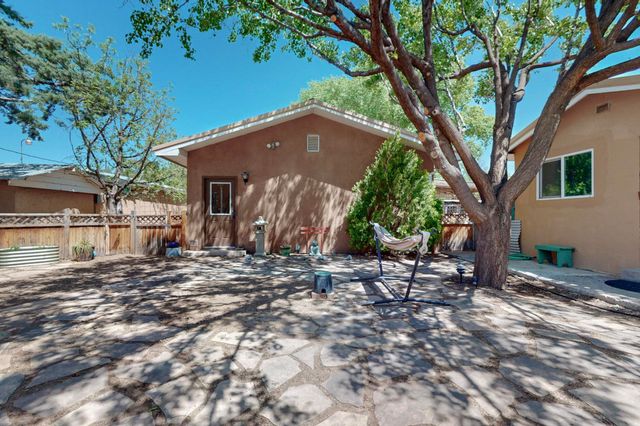 5 Hobbs Road, Peralta, NM 87042