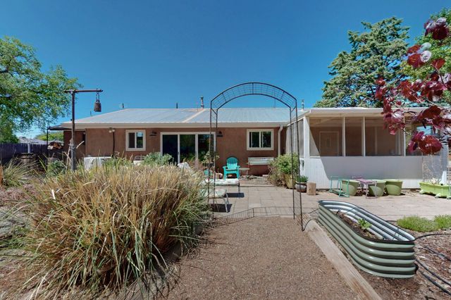 5 Hobbs Road, Peralta, NM 87042