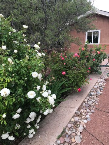 5 Hobbs Road, Peralta, NM 87042