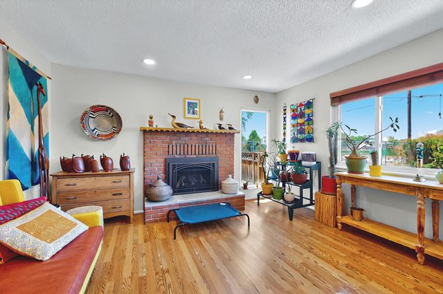 5 Hobbs Road, Peralta, NM 87042