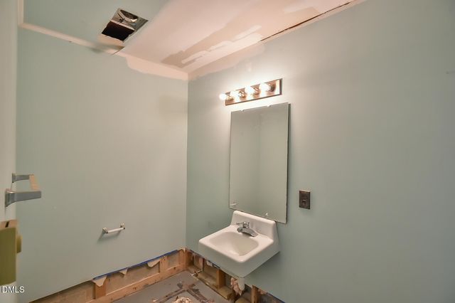 912 Cheviot Avenue, Durham, NC 27707