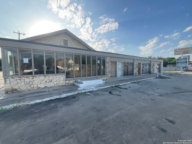 655 CUPPLES RD, San Antonio, TX 78237