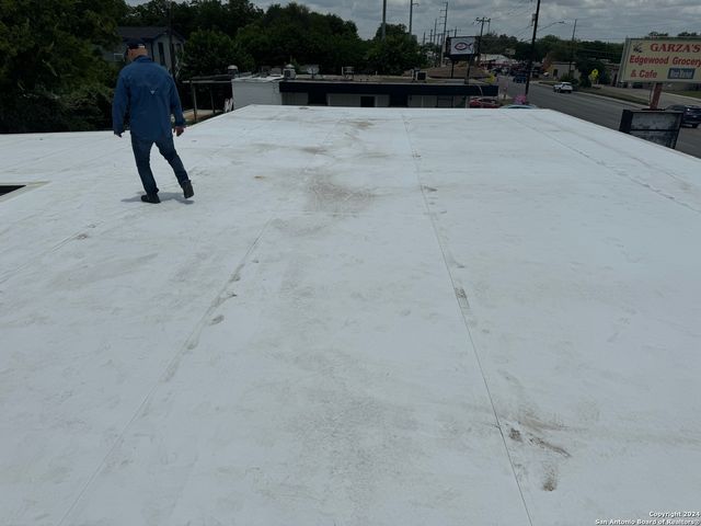 655 CUPPLES RD, San Antonio, TX 78237