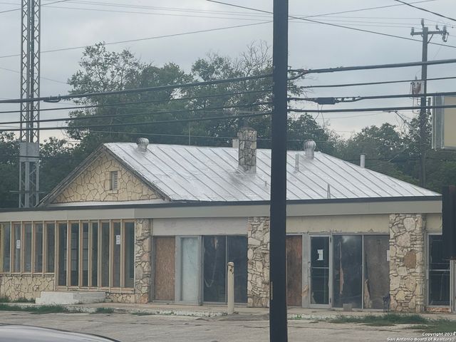 655 CUPPLES RD, San Antonio, TX 78237