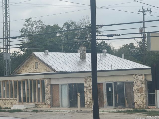 655 CUPPLES RD, San Antonio, TX 78237