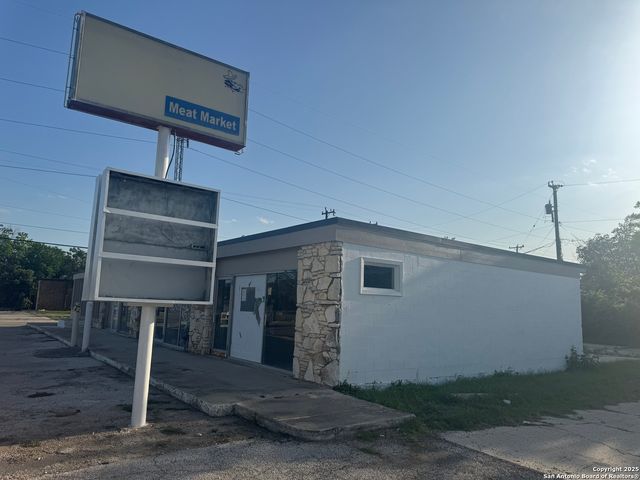655 CUPPLES RD, San Antonio, TX 78237