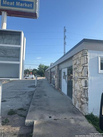 655 CUPPLES RD, San Antonio, TX 78237