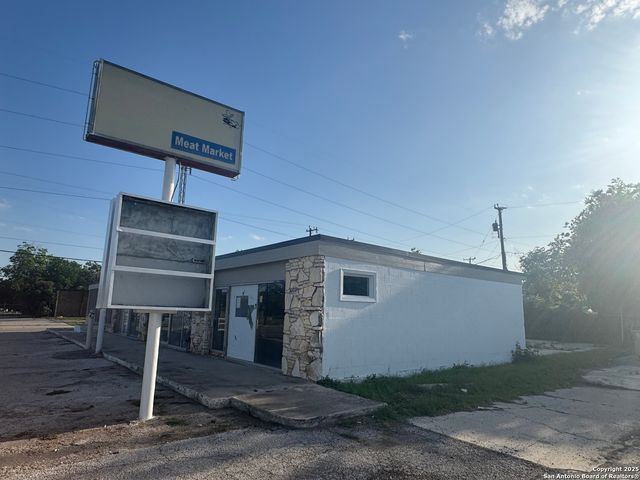 655 CUPPLES RD, San Antonio, TX 78237