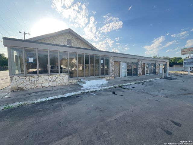 655 CUPPLES RD, San Antonio, TX 78237