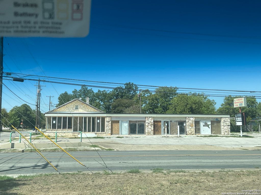 655 CUPPLES RD, San Antonio, TX 78237